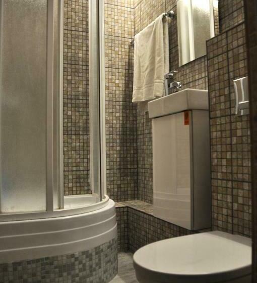 پانسیون Central Place With Lake View