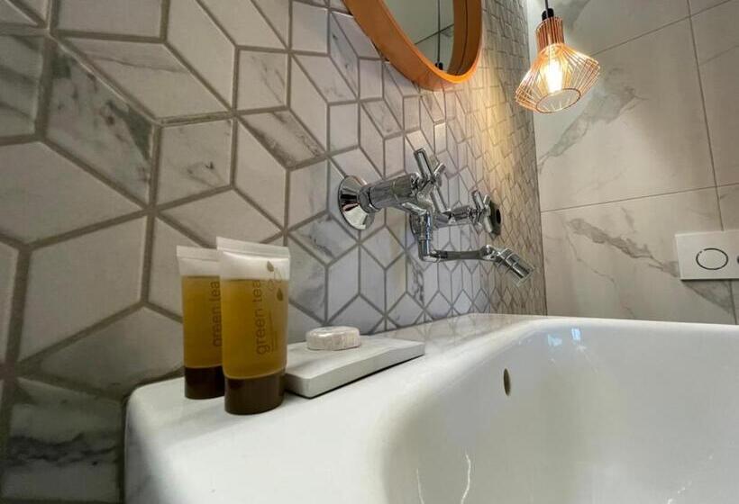 پانسیون Central Place With Lake View