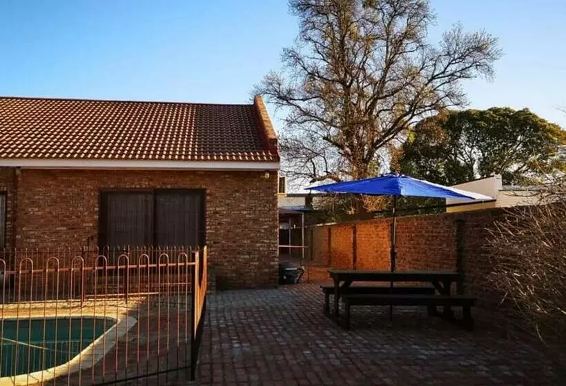 Majatalo The Graaff Reinet Suites