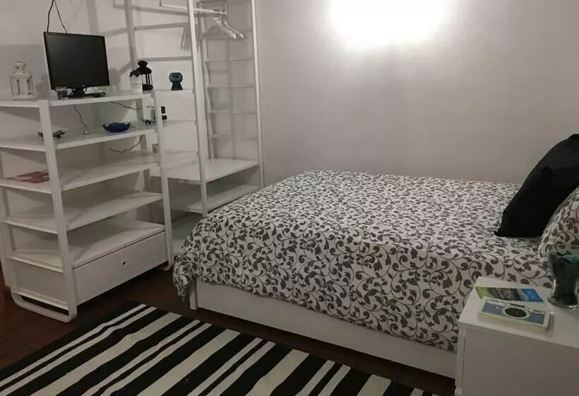 هتل Adega Guest House