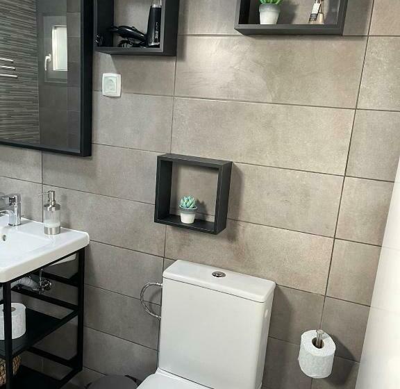 هتل Adega Guest House