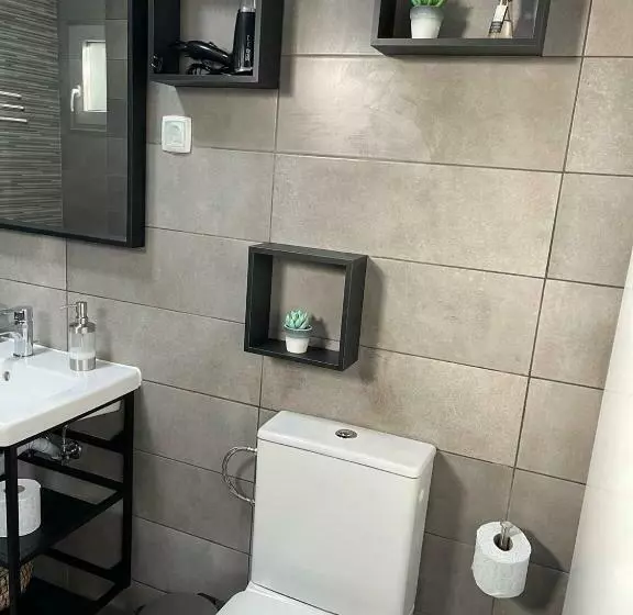 هتل Adega Guest House