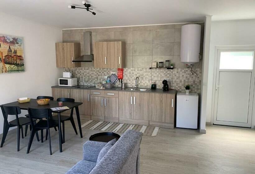 هتل Adega Guest House