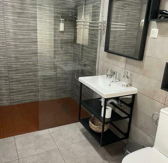 هتل Adega Guest House