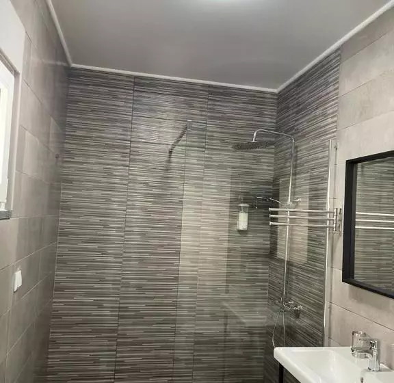 هتل Adega Guest House