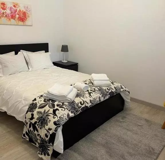 هتل Adega Guest House