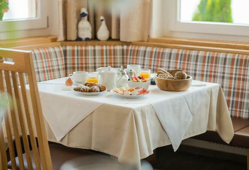 هتل Garni Georgenhöhe