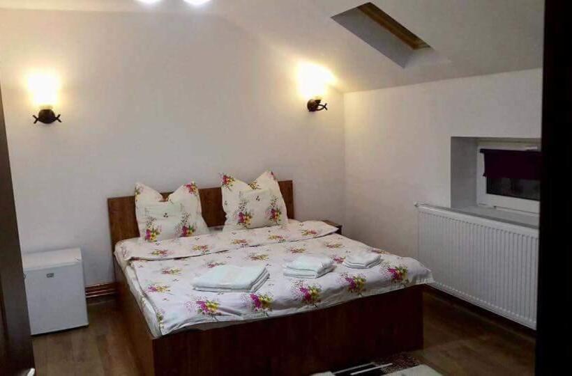 펜션 Vila Perla Govorei