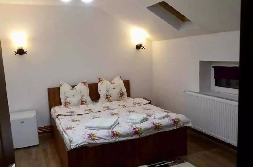 ペンション Vila Perla Govorei