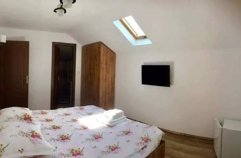 ペンション Vila Perla Govorei