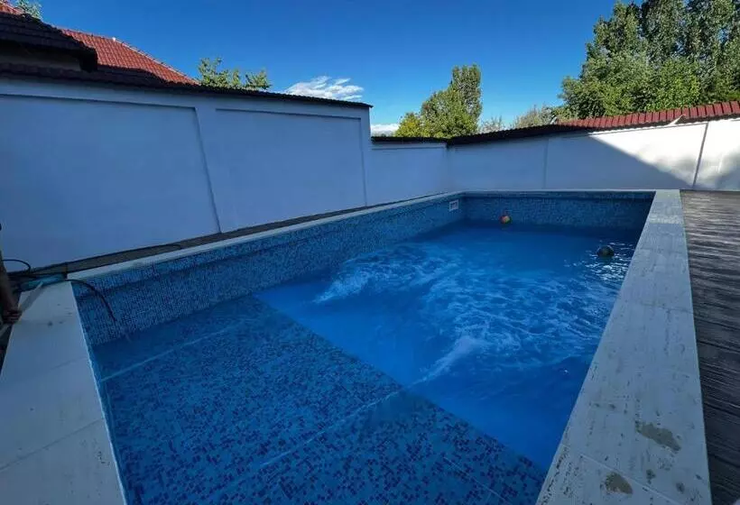 ペンション Vila Perla Govorei