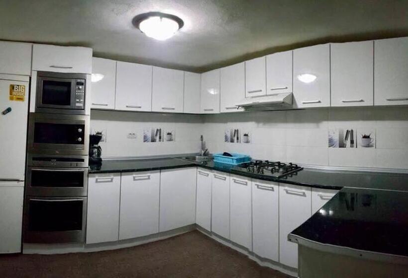 펜션 Vila Perla Govorei