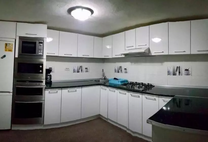 ペンション Vila Perla Govorei