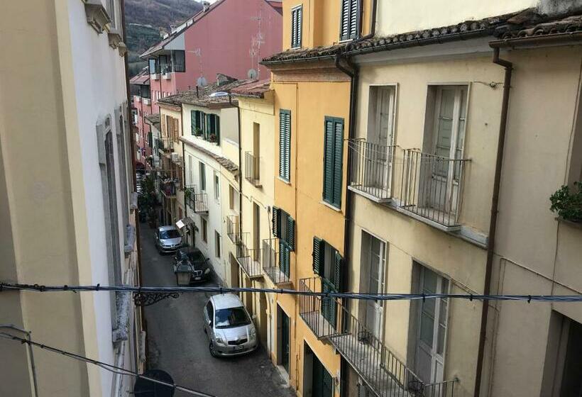 تختخواب و صبحانه La Casetta Due