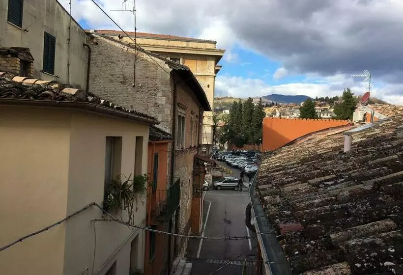 تختخواب و صبحانه La Casetta Due