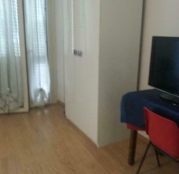 تختخواب و صبحانه La Casetta Due