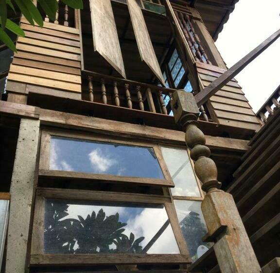 בית מלון כפרי Baan Mali Lampang Homestay