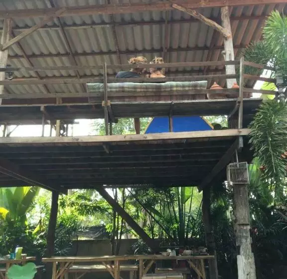 هتل Baan Mali Lampang Homestay