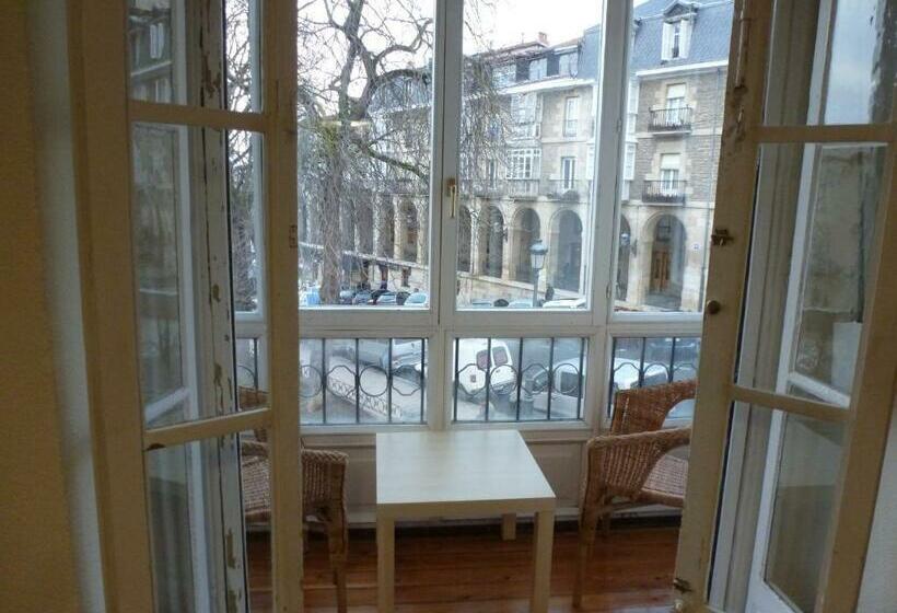 پانسیون Hostal Del Arquitecto