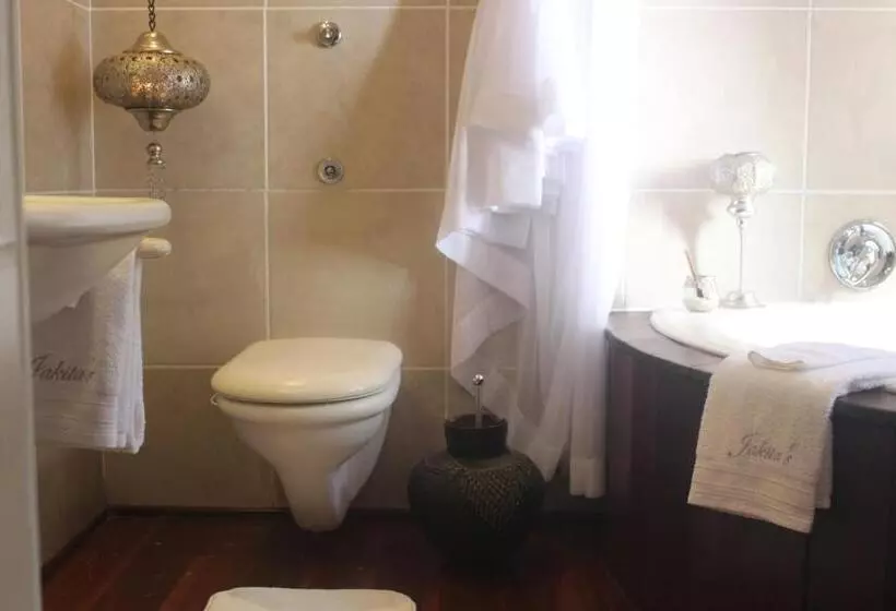 ペンション Jakita S Guest House