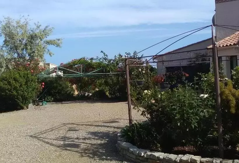 Aamiaismajoitus (B&B) Mas A 4 Mains