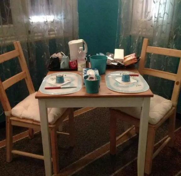 تختخواب و صبحانه Mydre@msavona