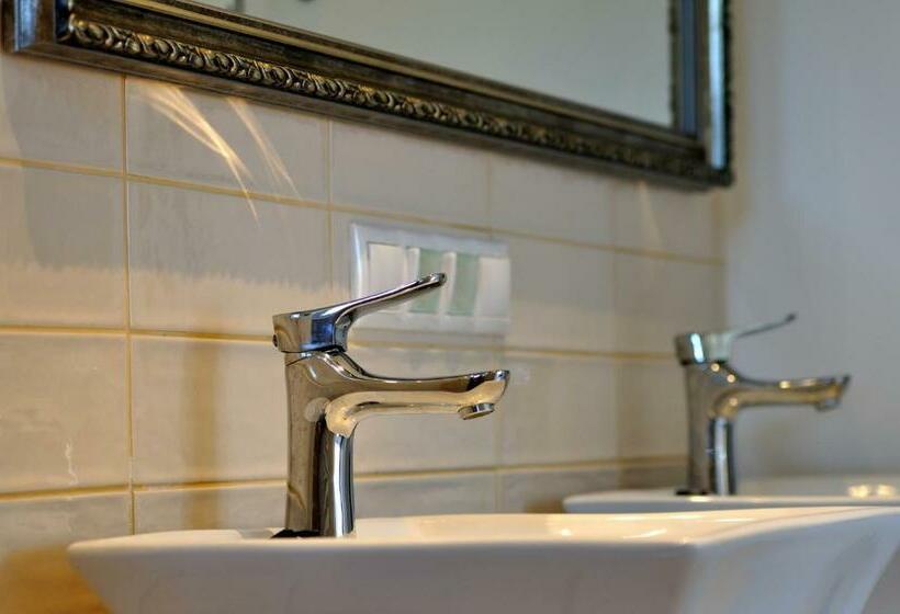 ベッドアンドブレックファースト Tisza Topic