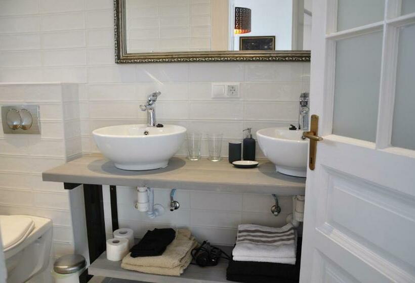 ベッドアンドブレックファースト Tisza Topic