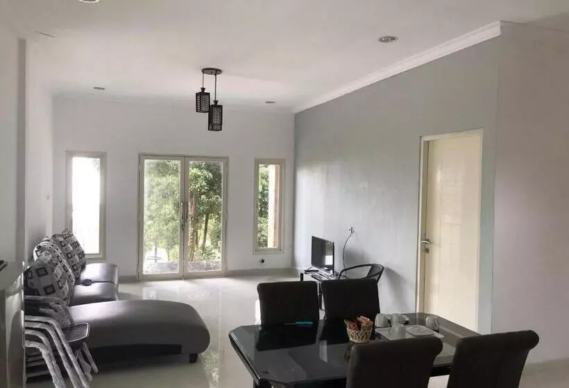 Hotel Bromo Camp House