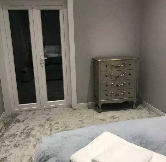 ホテル Carriage Cottage Hot Tub