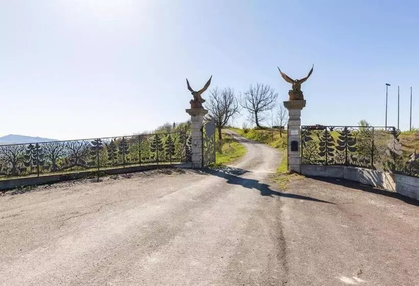 ホテル Oasi Di Mastarone   Il Vino E Le Rose