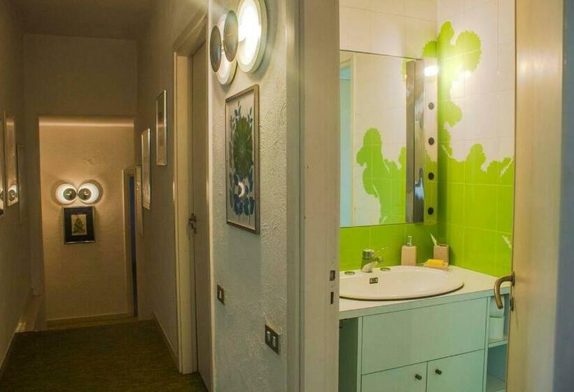 ホテル Oasi Di Mastarone   Il Vino E Le Rose