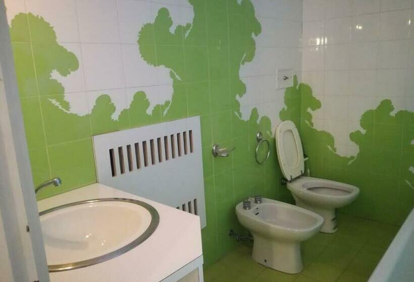 ホテル Oasi Di Mastarone   Il Vino E Le Rose