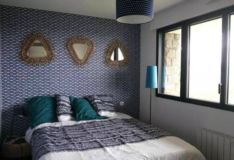 ペンション Appartement Roc H Avel   Front De Mer, Vue Sur Mer Et Jardin Ensoleillé Sans Vis à Vis