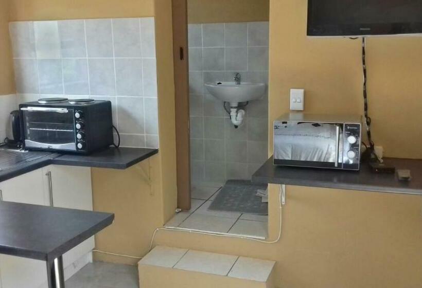 ペンション Let Us Accomodation