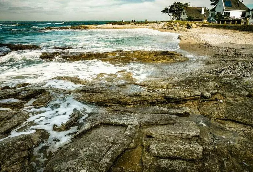 ペンション Appartement Roc H Avel   Front De Mer, Vue Sur Mer Et Jardin Ensoleillé Sans Vis à Vis