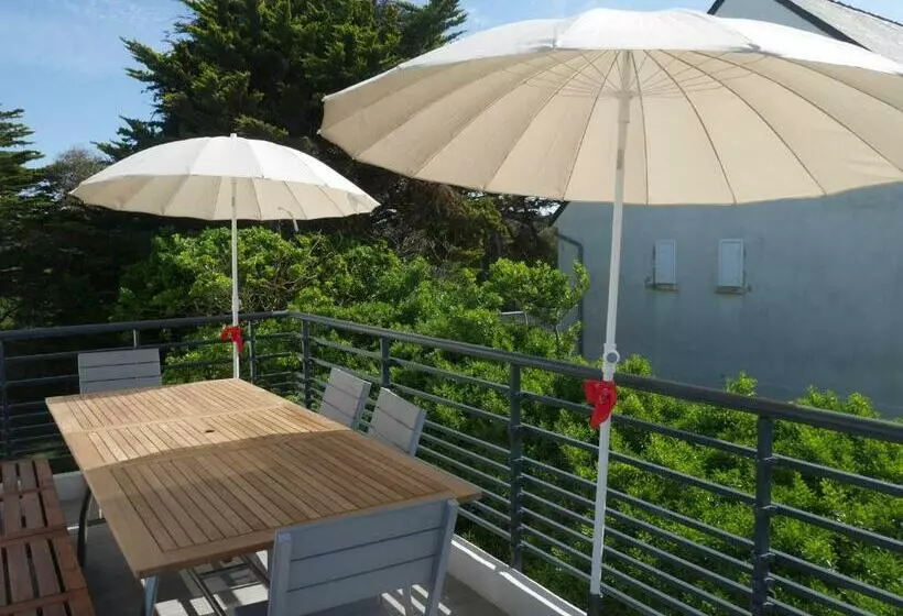 ペンション Appartement Roc H Avel   Front De Mer, Vue Sur Mer Et Jardin Ensoleillé Sans Vis à Vis