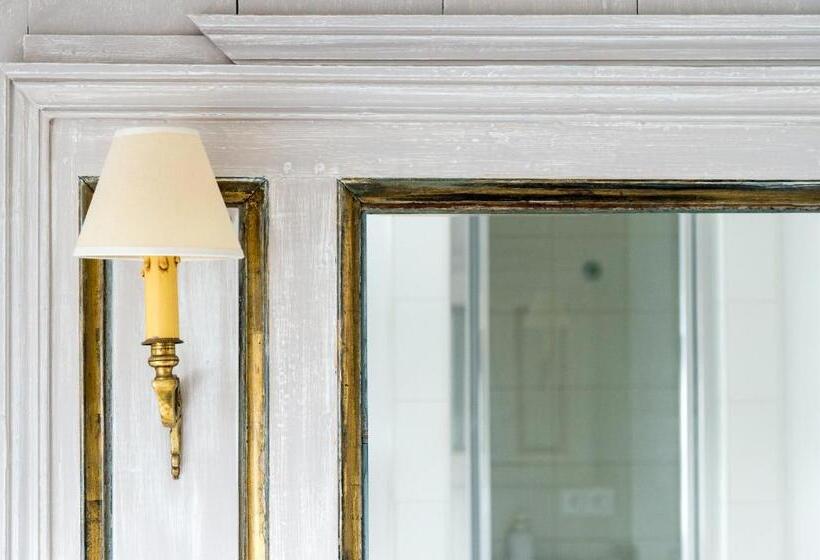 تختخواب و صبحانه La Perluette