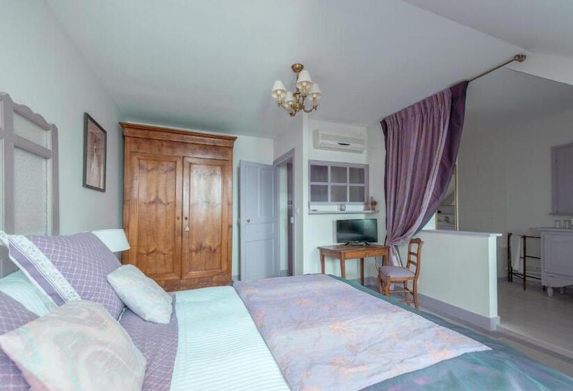 تختخواب و صبحانه La Perluette