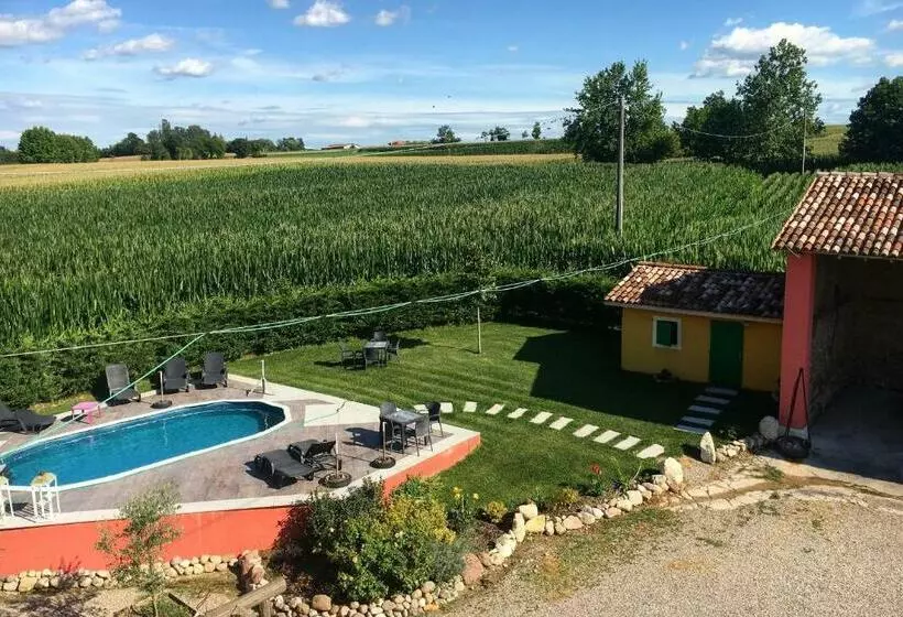 Aamiaismajoitus (B&B) La Valle Dei Vigher