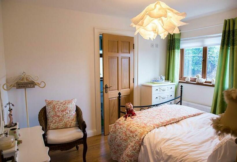 Cherrytree House B&b