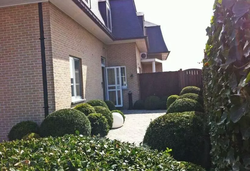 Hotelli Villa Valentino