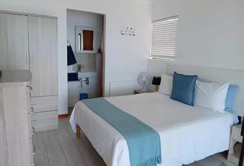 Majatalo Captain Sunshine Guest House