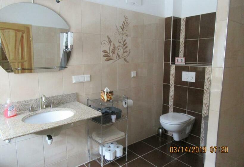 ペンション Ferienhaus König