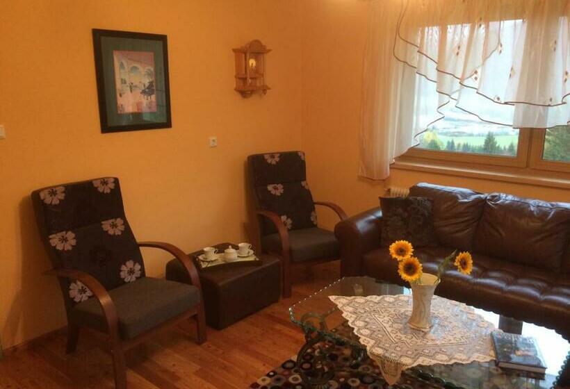 ペンション Ferienhaus König