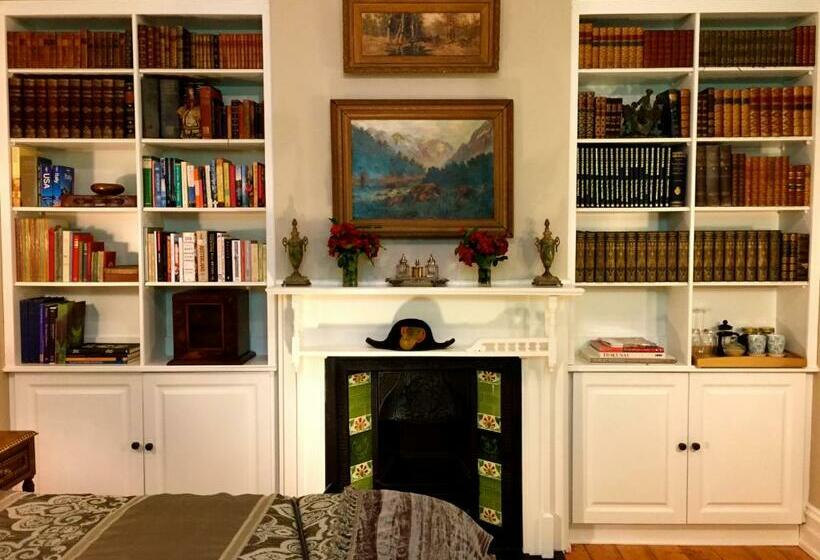 פנסיון Goldenray