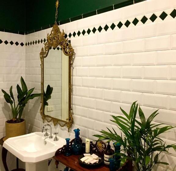 פנסיון Goldenray