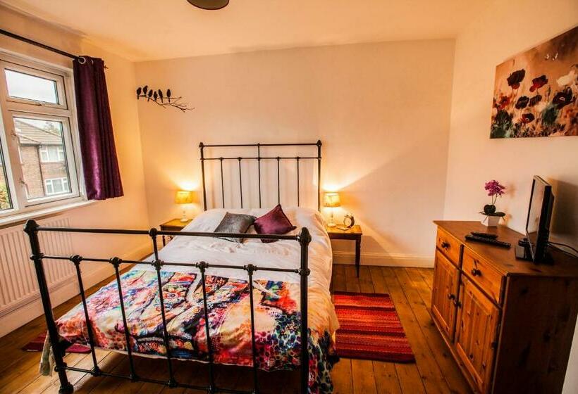 펜션 Richmond Modern Apartment