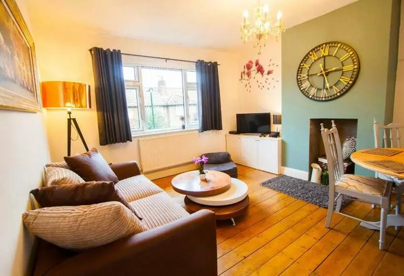 Majatalo Richmond Modern Apartment