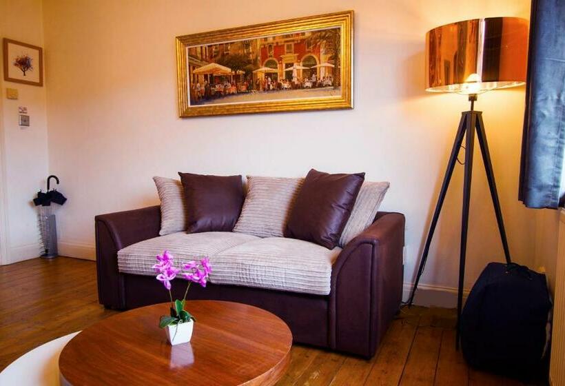 펜션 Richmond Modern Apartment